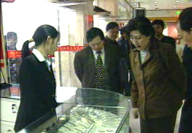 省檢查組來我市檢查國慶路示范街創(chuàng)建情況