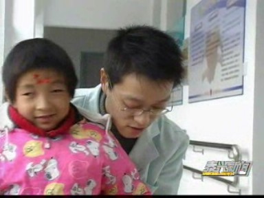 陳紳:身殘志堅(jiān) 服務(wù)社會(huì)